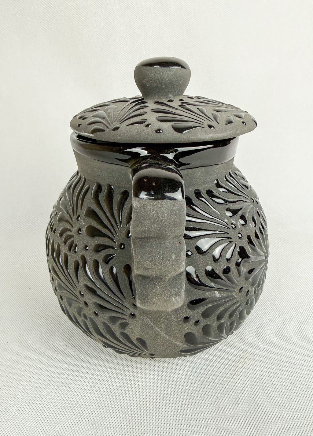 Black Talavera Style Clay Pot Not for Cooking - Olla Bombonera Engobe