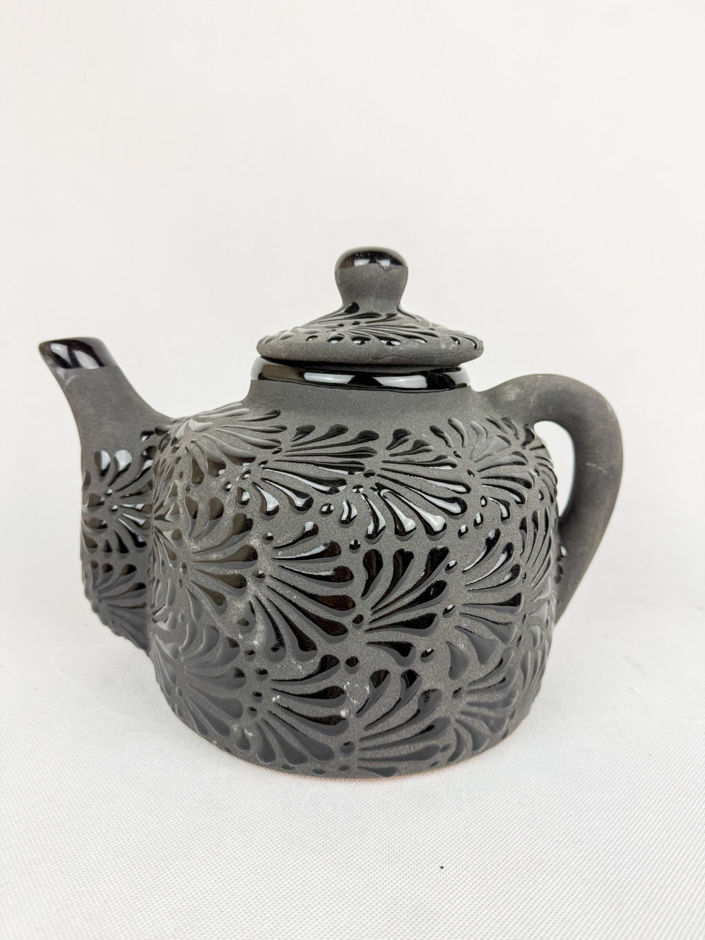 Mexican Talavera Style Tea Pot Coffee Pot Black- Tetera Barro Engobe
