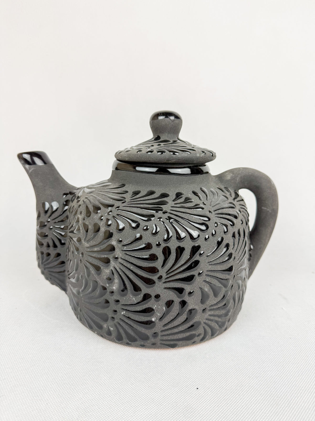 Mexican Talavera Style Tea Pot Coffee Pot Black- Tetera Barro Engobe
