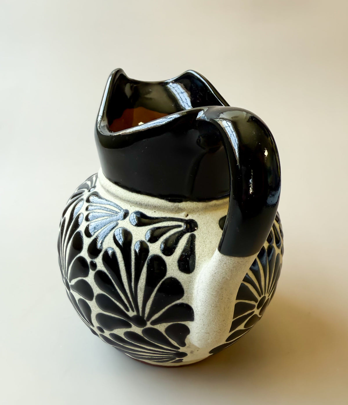 Talavera Style Clay Pitcher - Engobe Jarra Barro